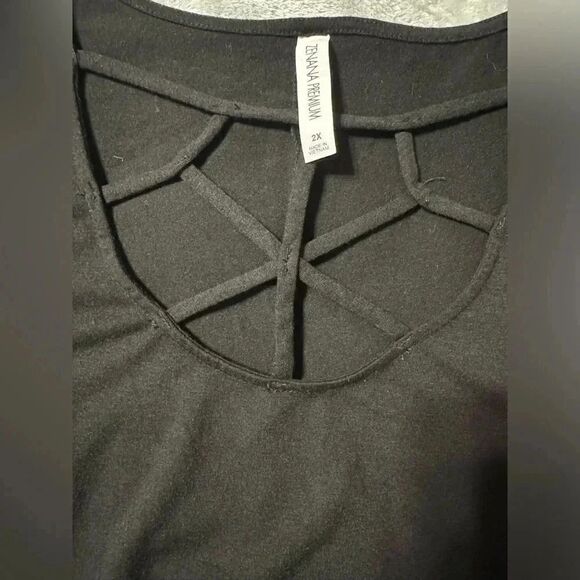 Zenana Lattice Neck Tunic Top | Plus Size 2X | Black | Flowy & Comfy - Picture 4 of 8